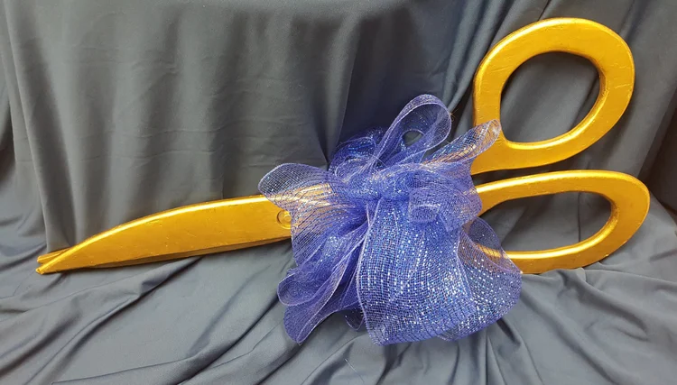 A Clawson Chamber ribbon-cutting ceremony